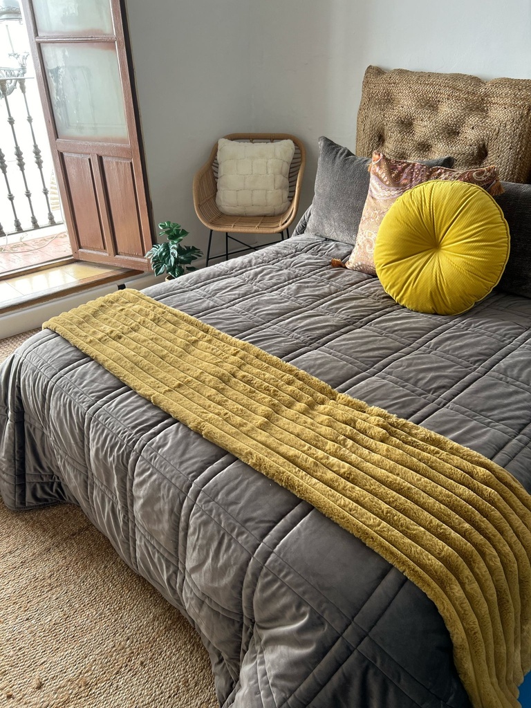 Pie de cama Saranel