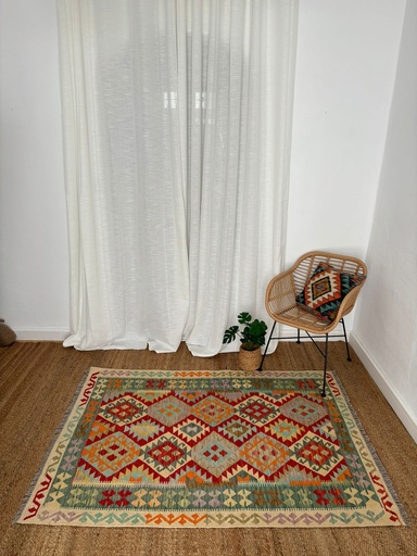[C05AF0007] Alfombra Kilim K18