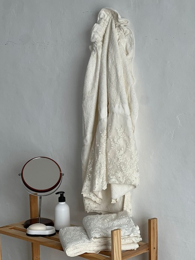 [F02JT0001] Juego de Toallas Encaje 3 Piezas