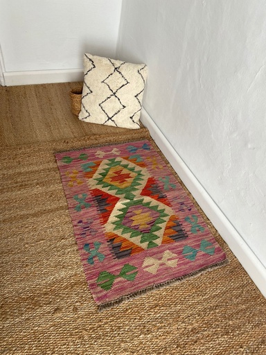 [C05AF0104.] Alfombra Kilim K24