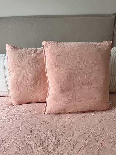 [A03CJ0024] Cojín Chloé