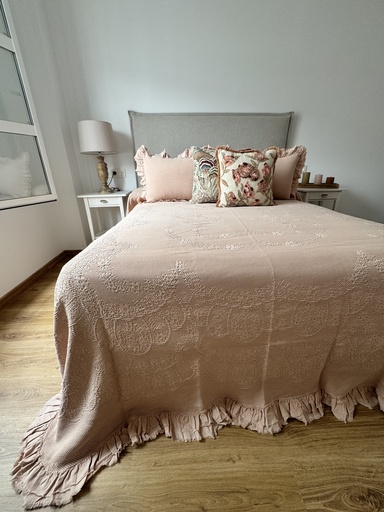[R02CL0211] Colcha Antoinette