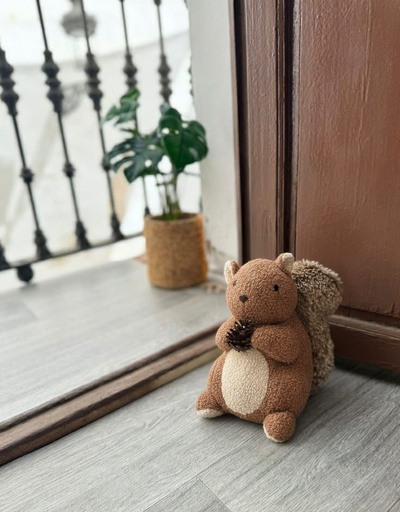 [V04SU0047] Sujetapuertas Ardilla